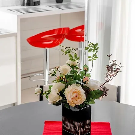 Rooms&apartments Zelux شقة *