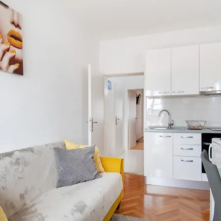 Rooms&apartments Zelux * سبليت