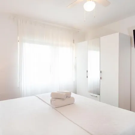 Rooms&apartments Zelux سبليت