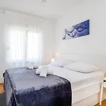 Rooms&apartments Zelux *
