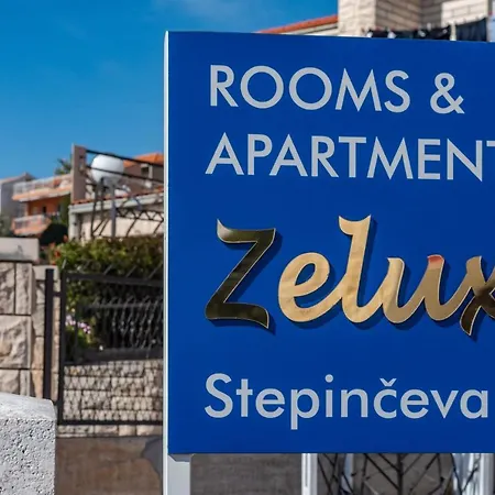 Rooms&apartments Zelux アパート *