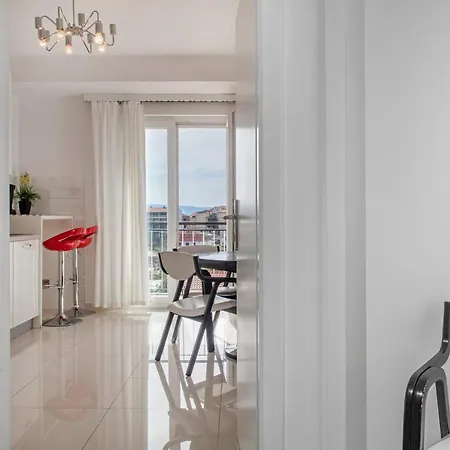 Rooms&apartments Zelux