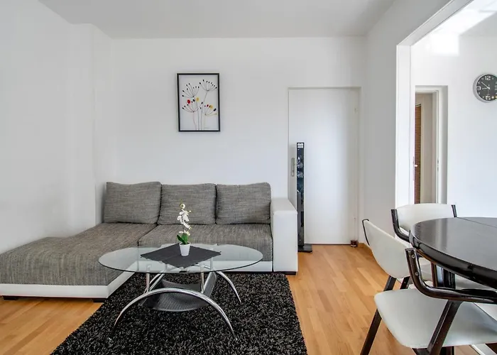 아파트 Rooms&apartments Zelux 스플리트