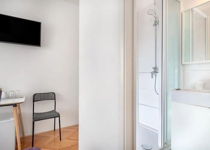 아파트 Rooms&apartments Zelux 스플리트