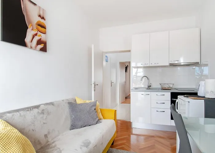 Rooms&apartments Zelux * 스플리트