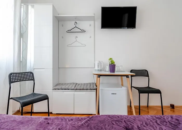 Rooms&apartments Zelux 스플리트