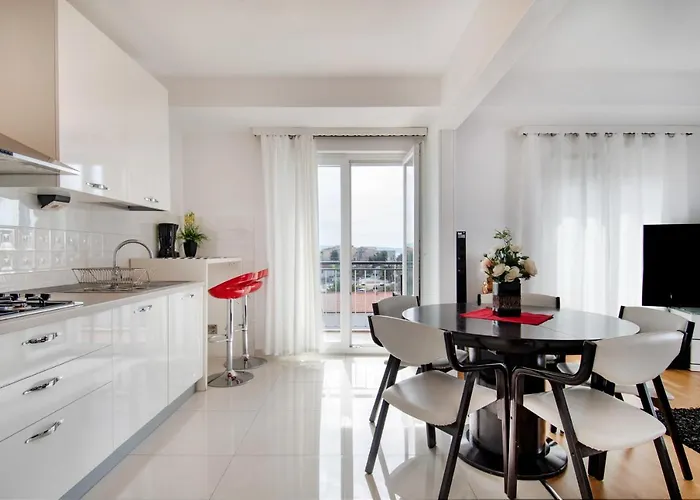 아파트 Rooms&apartments Zelux *