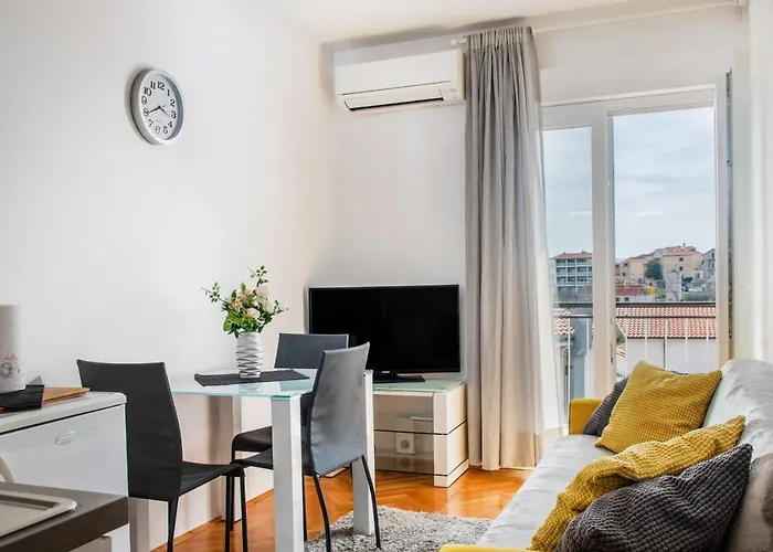 아파트 Rooms&apartments Zelux *