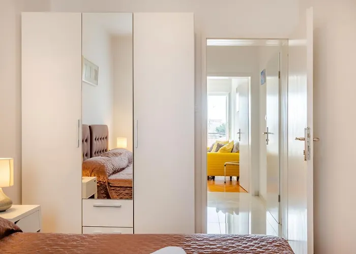 Rooms&apartments Zelux *