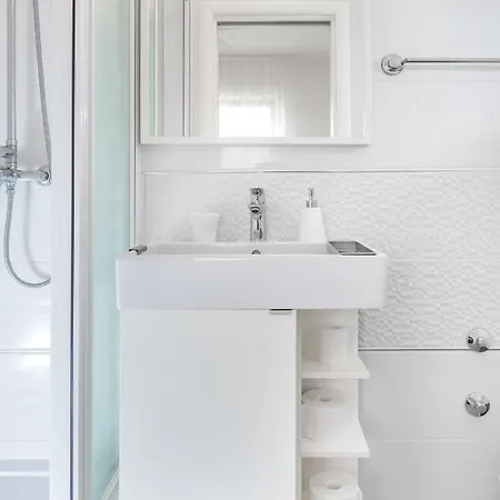 Rooms&apartments Zelux