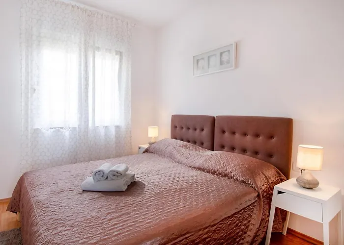 公寓 Rooms&apartments Zelux