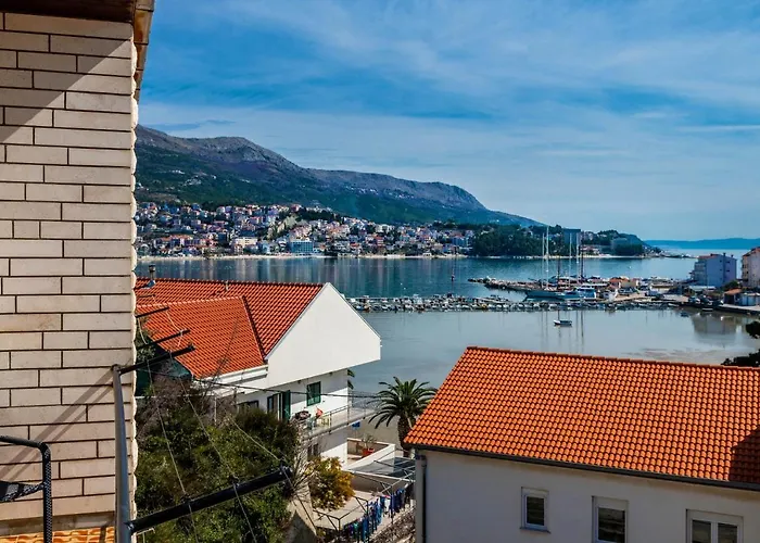 公寓 Rooms&apartments Zelux 斯普利特