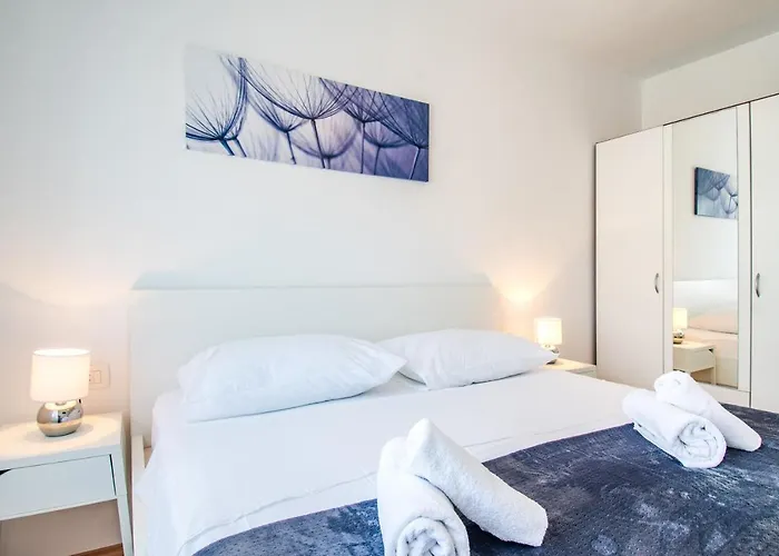 Rooms&apartments Zelux * 斯普利特